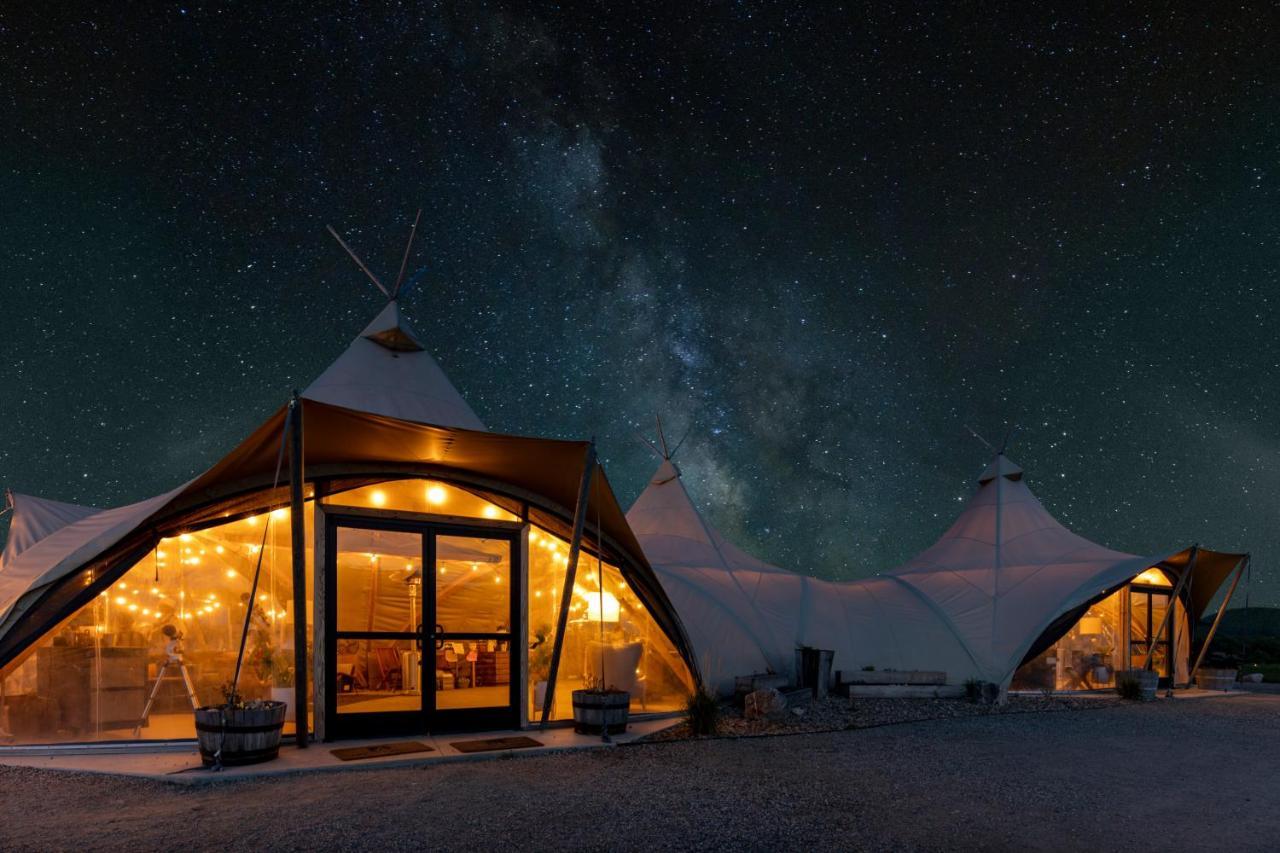 Under Canvas ווסט ילוסטון מראה חיצוני תמונה